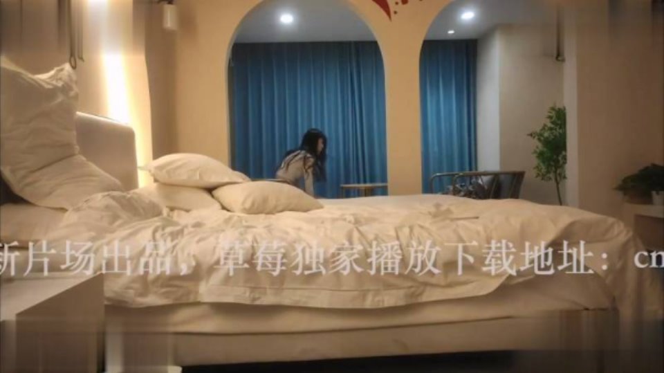 [美女] [视频分类] 探花李白酒店约操 168兼职女大学生[1V 416M 百度盘]